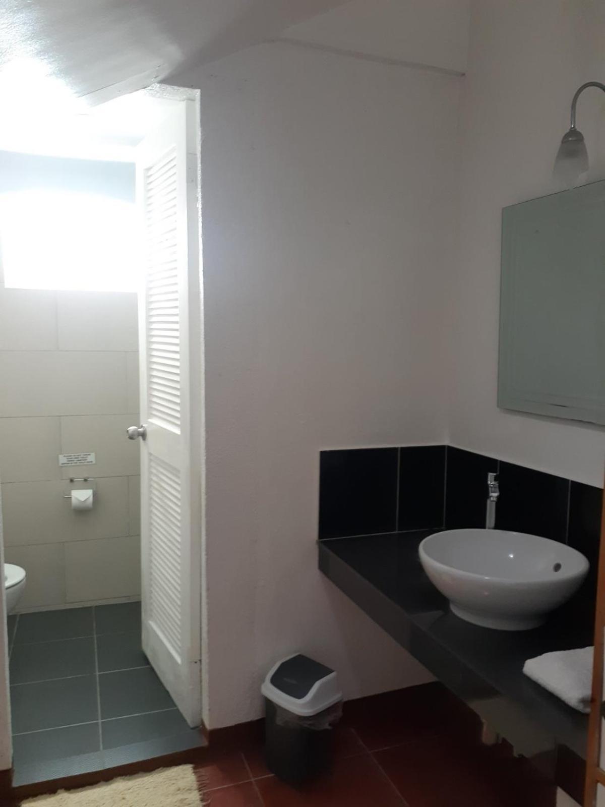 Bluewaves Beach House Balabag  Экстерьер фото