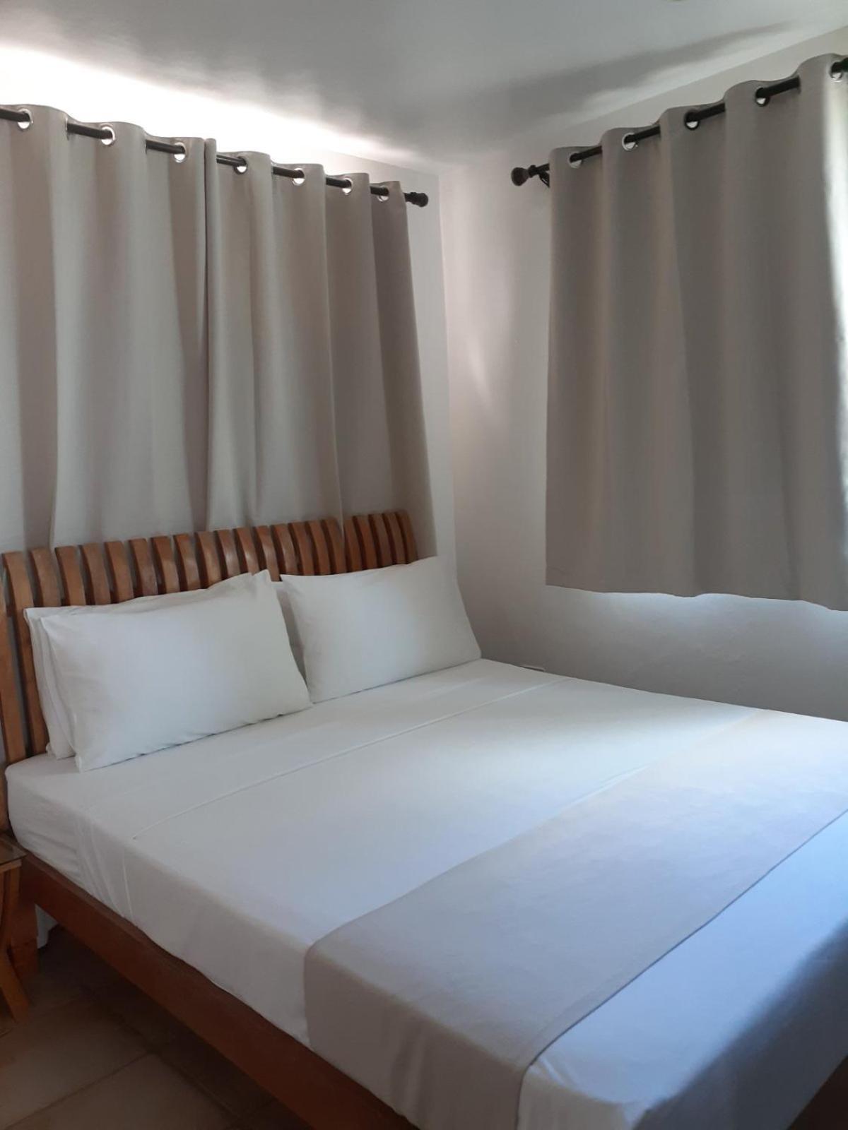 Bluewaves Beach House Balabag  Экстерьер фото
