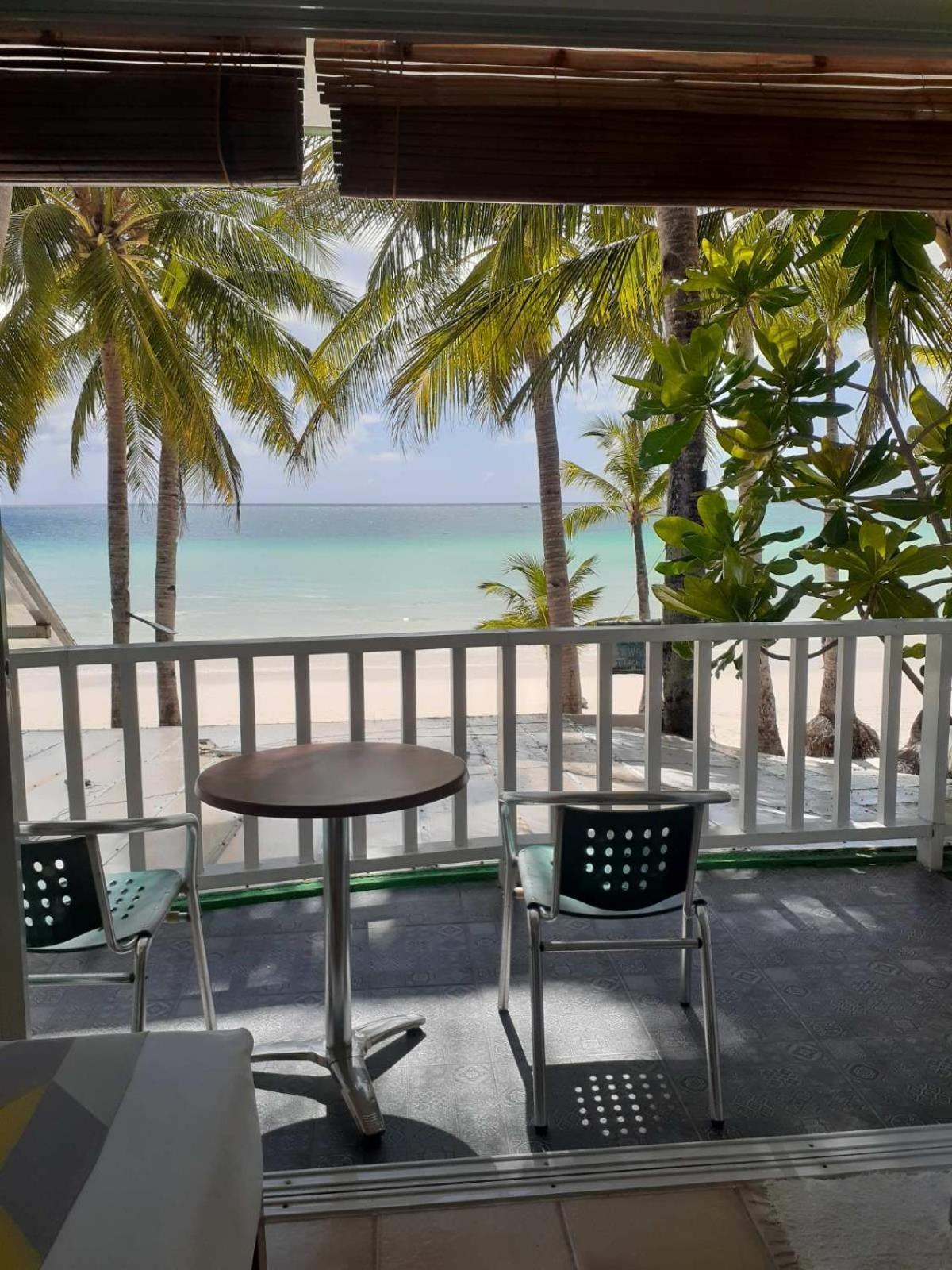 Bluewaves Beach House Balabag  Экстерьер фото