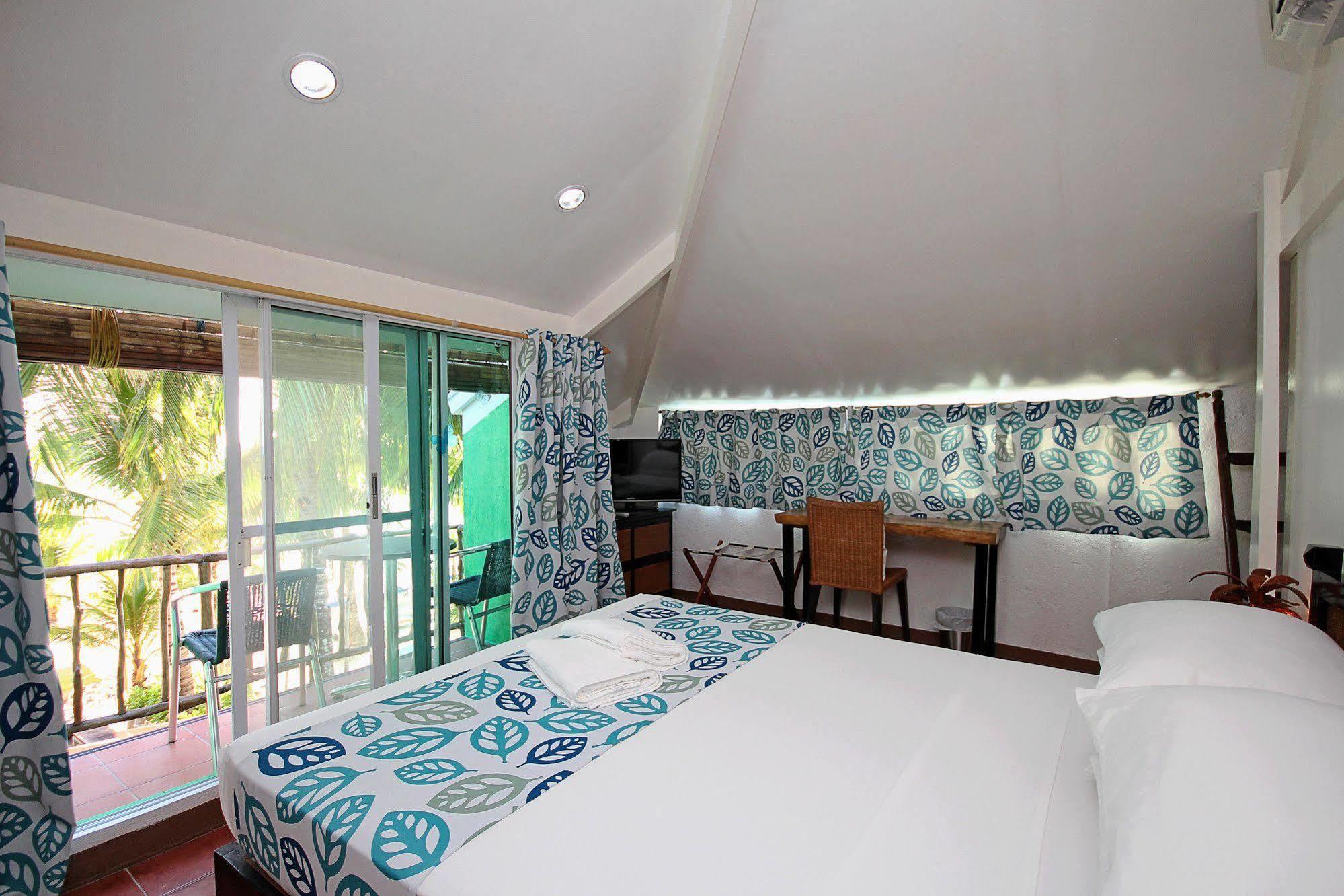 Bluewaves Beach House Balabag  Экстерьер фото