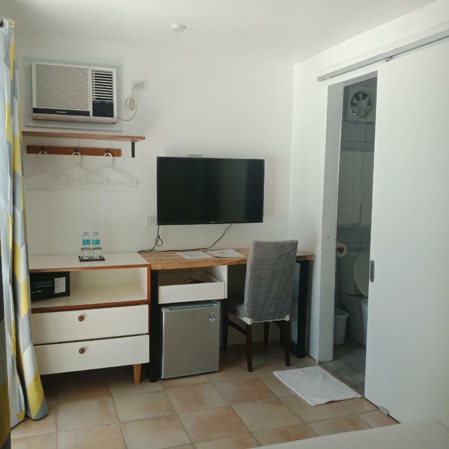 Bluewaves Beach House Balabag  Экстерьер фото